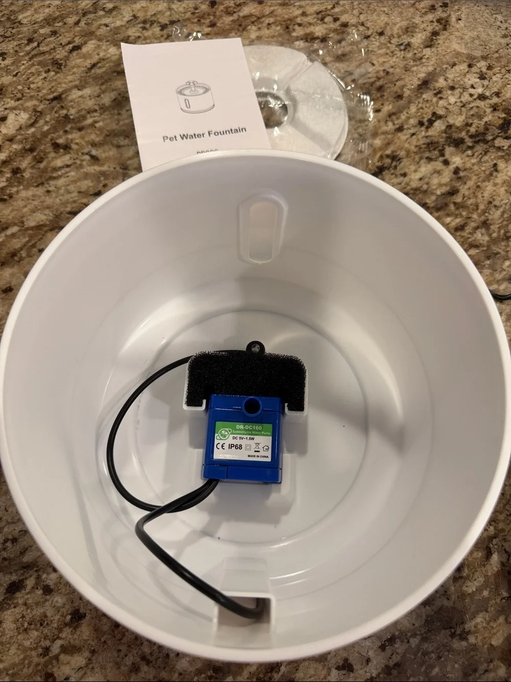 Pet Water Fountain, Continuous Flow, Illuminating Blue Light, 2.4 L (80 oz)